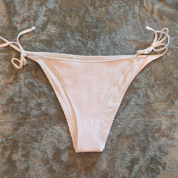 aerie Other - 2/$25 Aerie White Textured Cheeky Swim Bottom. Size Extra Large
